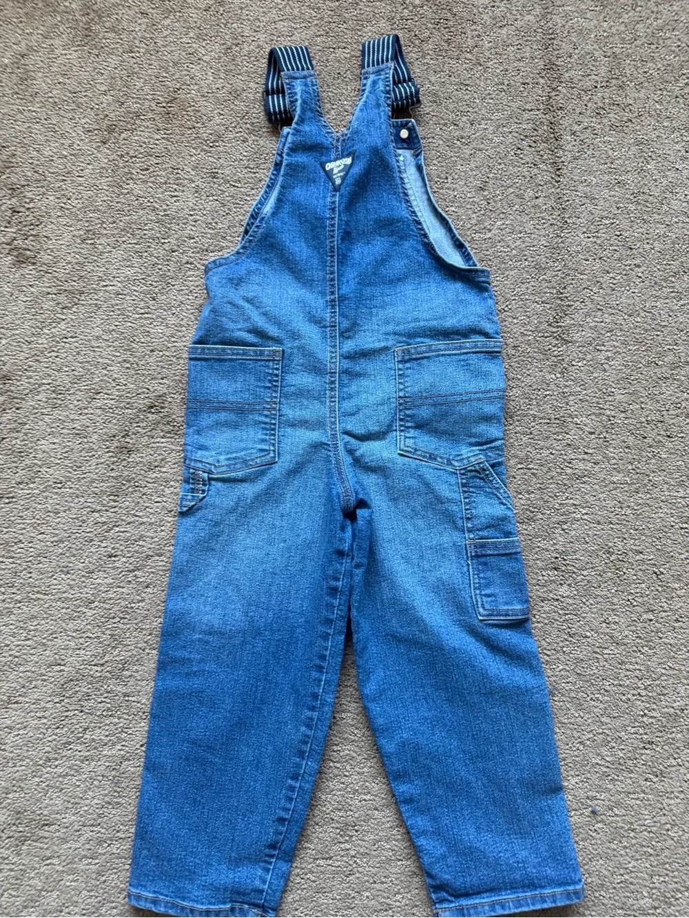 OshKosh B’gosh Denim Overalls 5T Blue Cargo Adjustable Straps Classic